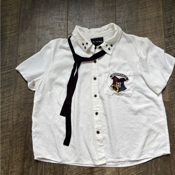 Warner Bros Hogwarts Harry Potter White and Black Button Down Shirt with Tie - Picture 1 of 3